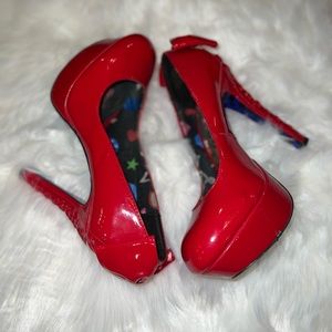 ❤️RED like NEW Betsy Johnson heels❤️